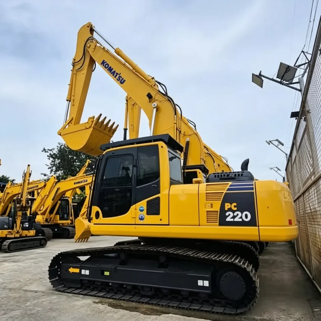 Komatsu Pc220 Excavator (6)